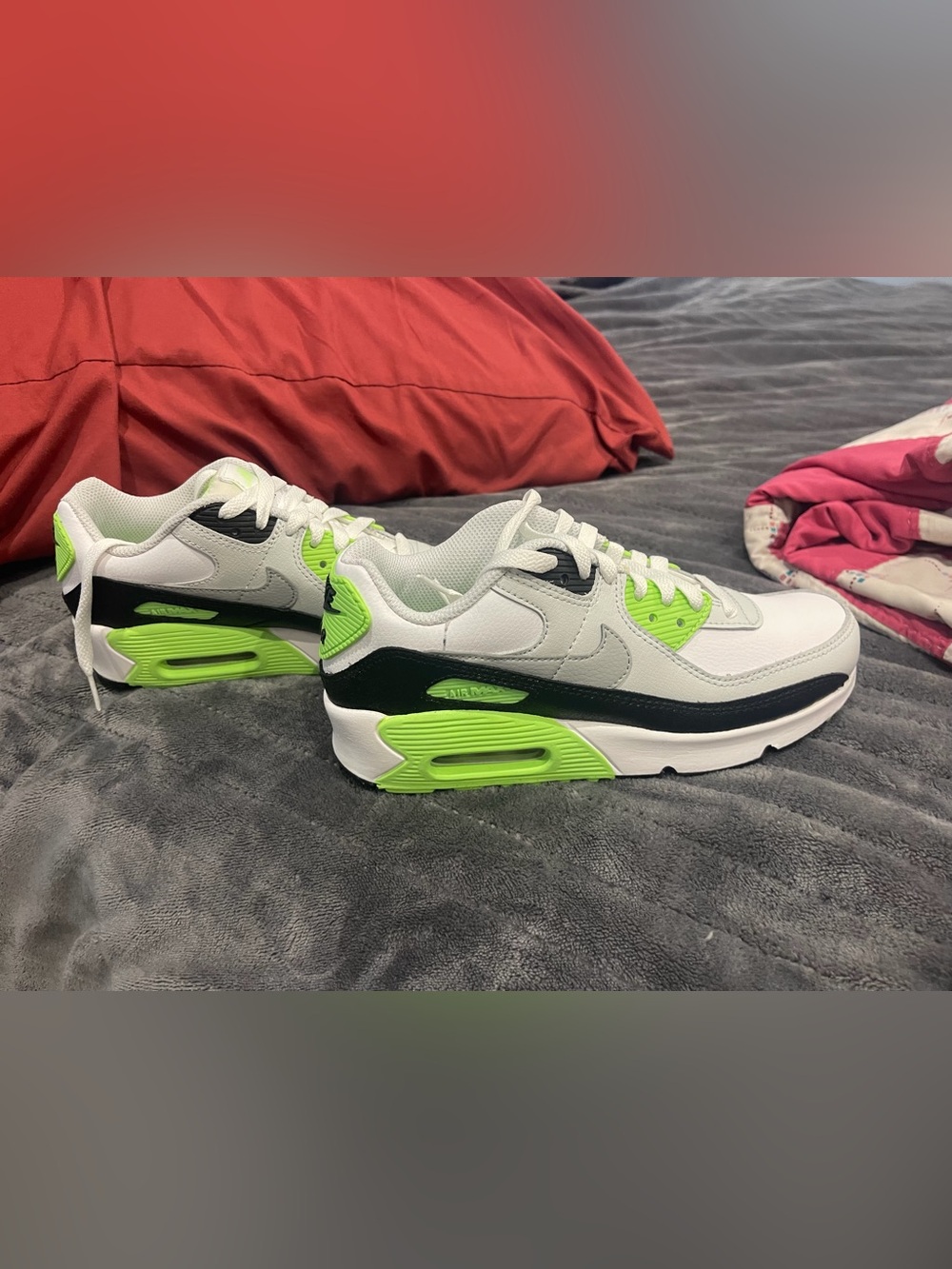 Nike Men’s White, Black & Neon Green Low-Top Sneakers